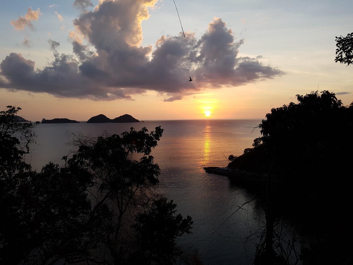 Sunny Island Resort (Adults Only) 爱妮岛 外观 照片
