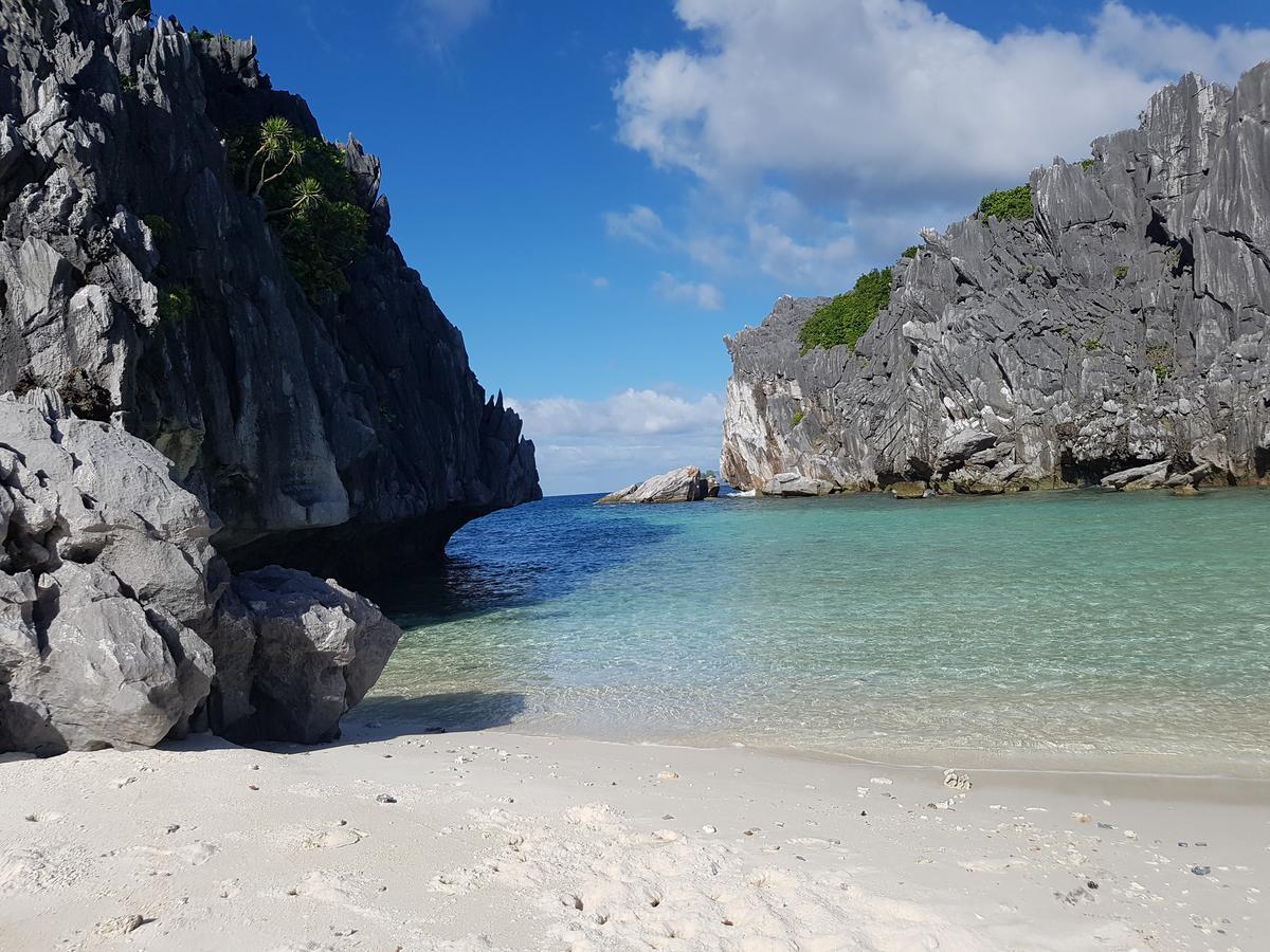 Sunny Island Resort (Adults Only) 爱妮岛 外观 照片